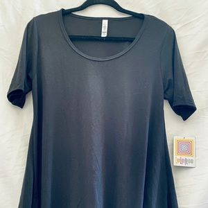 Comfortable black top